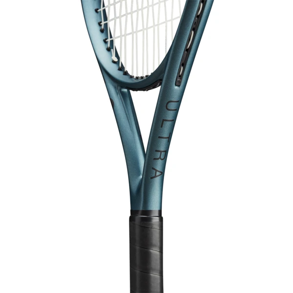 Wilson Ultra 26 Junior Tennis Racket V4.0 6 Wilson Ultra 26 Junior Tennis Racket V4.0 - Image 6